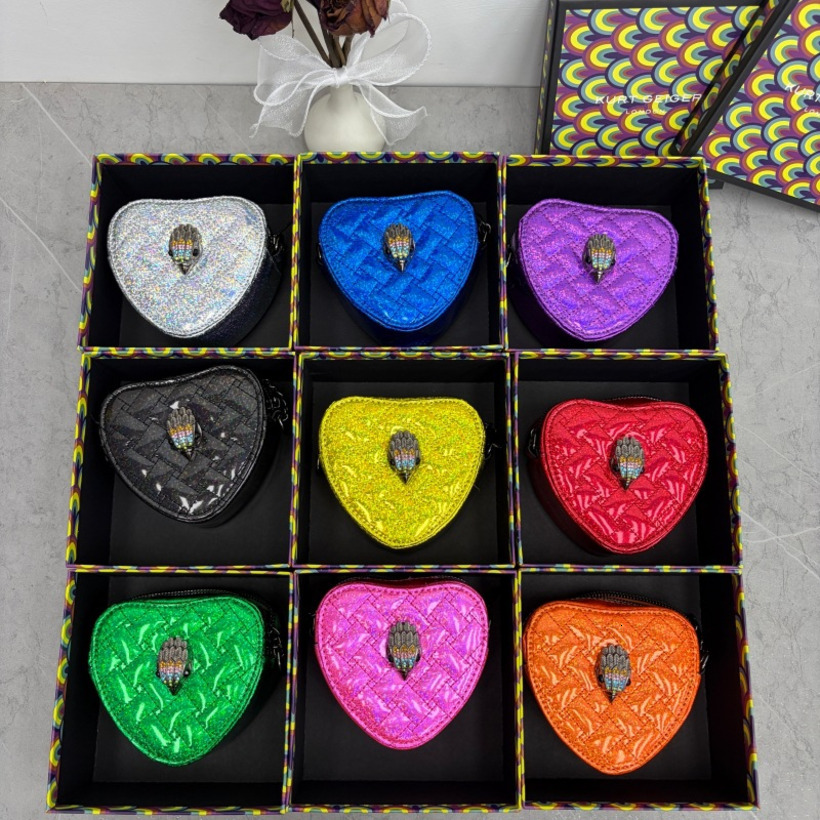 designer Cross border women s handbag new Quilted Rhinestone Crossbody Purse eagle head heart shaped bag gift box diamond patterned embroidered chai