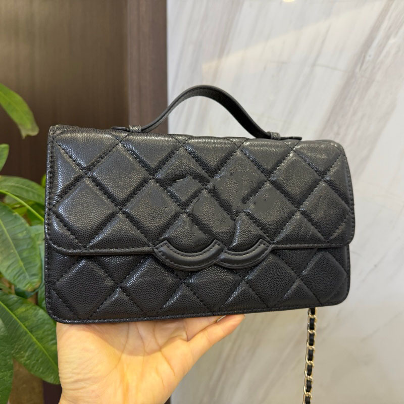 Womens leather camera bag Top quality Shoulder Bags crossbody bag quilted bag mens hand Clutch Bags vanity bag outdoor bag vacation leather bag