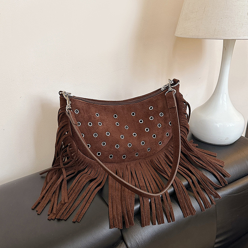 Suede tassel dumpling for women, new autumn winter style, Maillard western retro saddle bag, versatile shoulder and crossbody bag