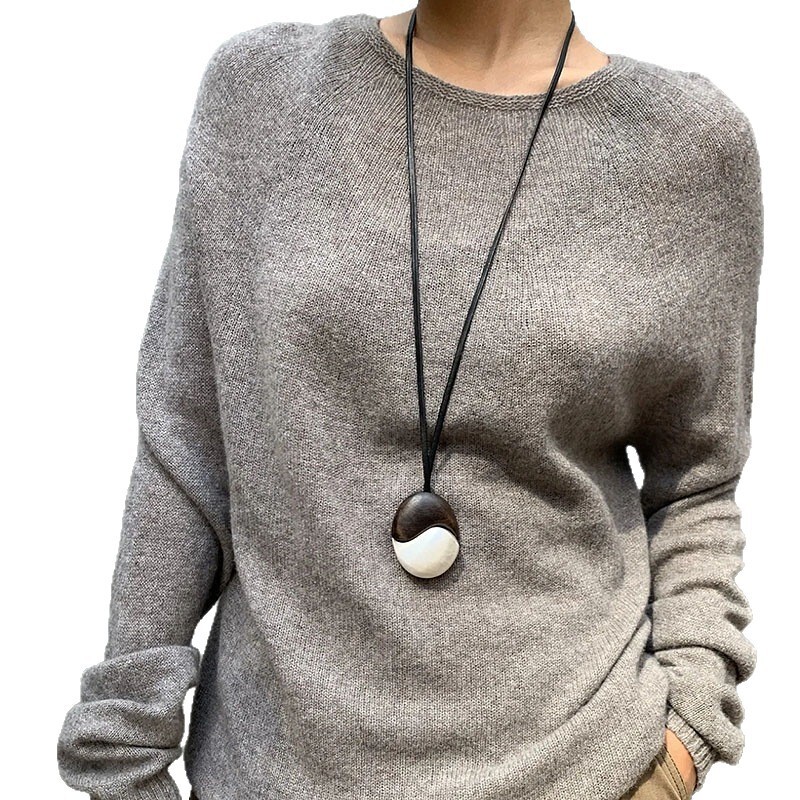 black silver ebony oval pendant necklace for women, 2025 new trendy autumn/winter leather cord Tai Chi-shaped sweater chain