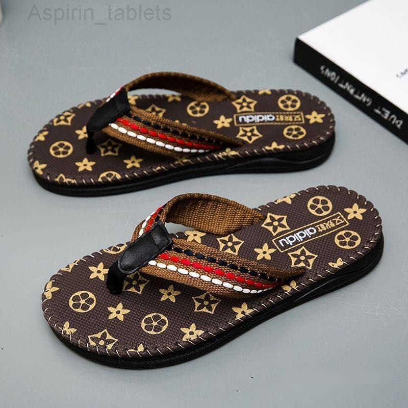 Slippers Designer Slides Men Slippers Flip Flops Summer Sandals Party Fashion Leisure Shock Absorption Work Pool Shoes D261019