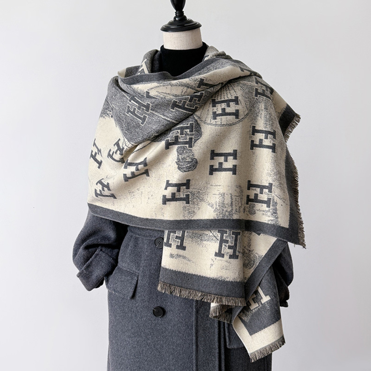 2026 New Luxury Scarves Solid Color Winter Long Thick Warm Shawl Versatile And Comfortable Scarf Free Shipping Shipping A1
