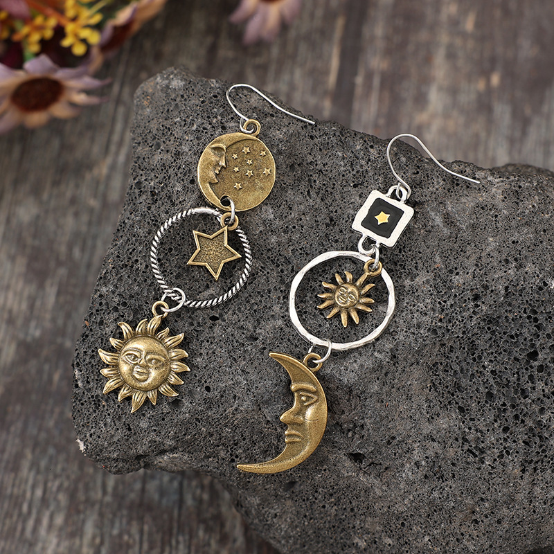Luxury Brand Designer Jewelry European American Best-Selling Vintage Alloy Sun, Moon, Human Face, Geometric Star For Women, Fashionable And Elegant