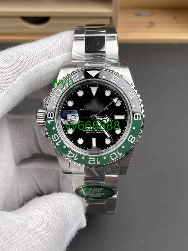 Watch Luxury Watch 40mm 126720 Grnr II Green Circle Mens Watches M126720VTNR-0001 Automatic Mechanical Watch Wristwatch Sports watch Business watch