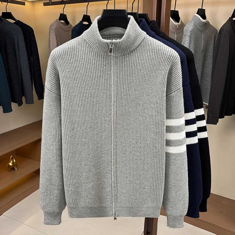 Zipper Collar Stand Sweater Up Men's Loose and Lazy Style Striped Knit Sweater Cardigan Jacket Spring and Autumn M261016