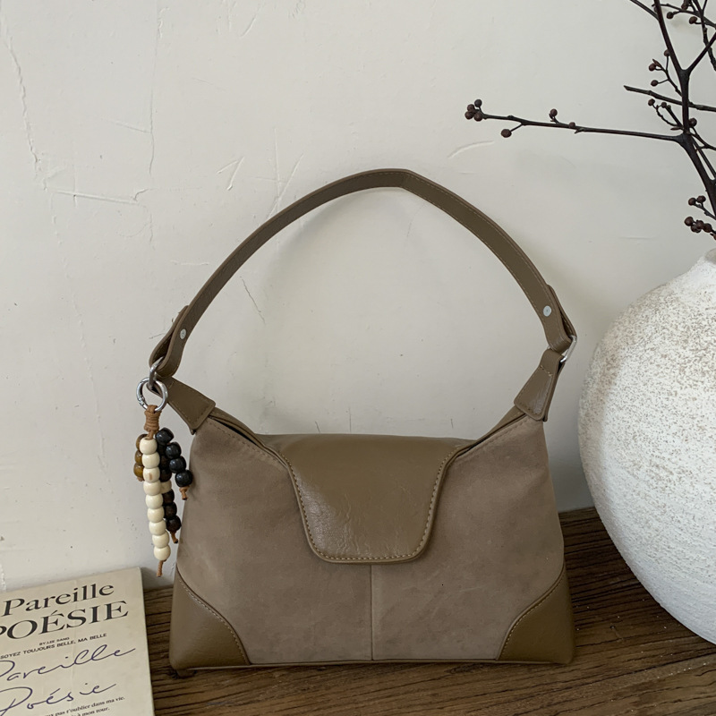 fashion handbag, dumpling-shaped for women, 2025 autumn new collection, high-quality texture, color-block design, retro style, shoulder and