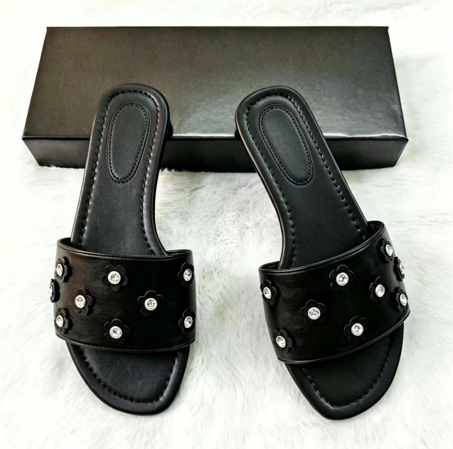 Slippers Summer Shiny For Women Ladies Flat Beach Slipper Silver Sandals Outdoor Shoes Luxury Designer Plus ii