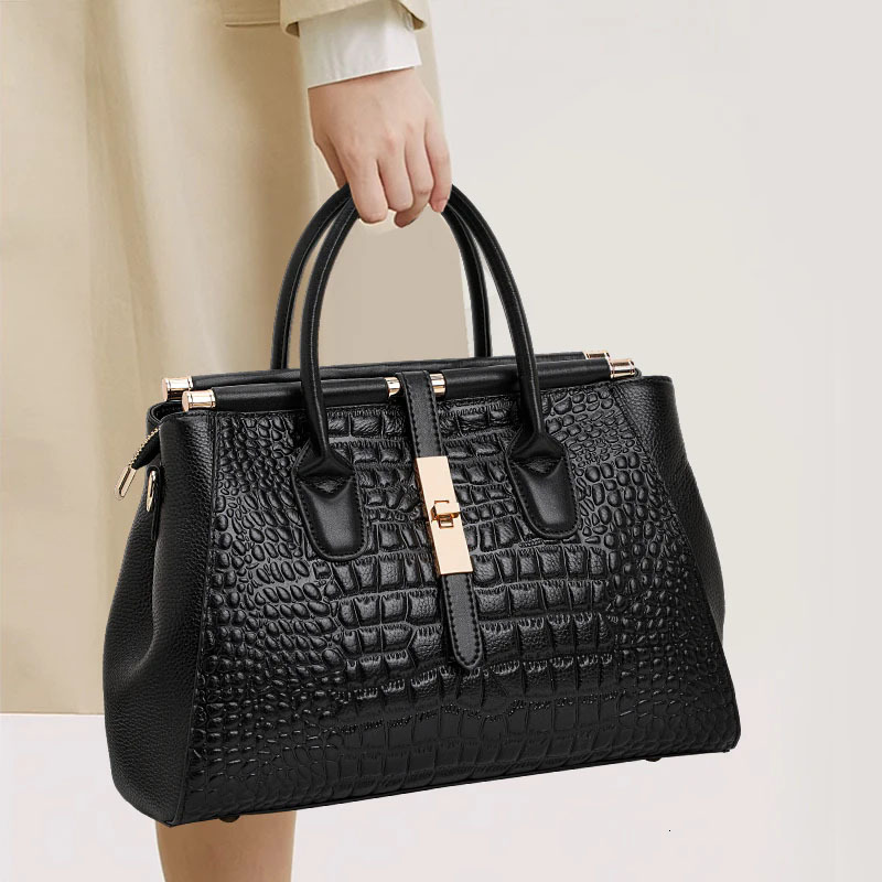 Designer 2026 Versatile Tote Fashionable And Elegant, Top Luxury Layer Cowhide Handbag, Women's Shoulder Bag, Large Capacity