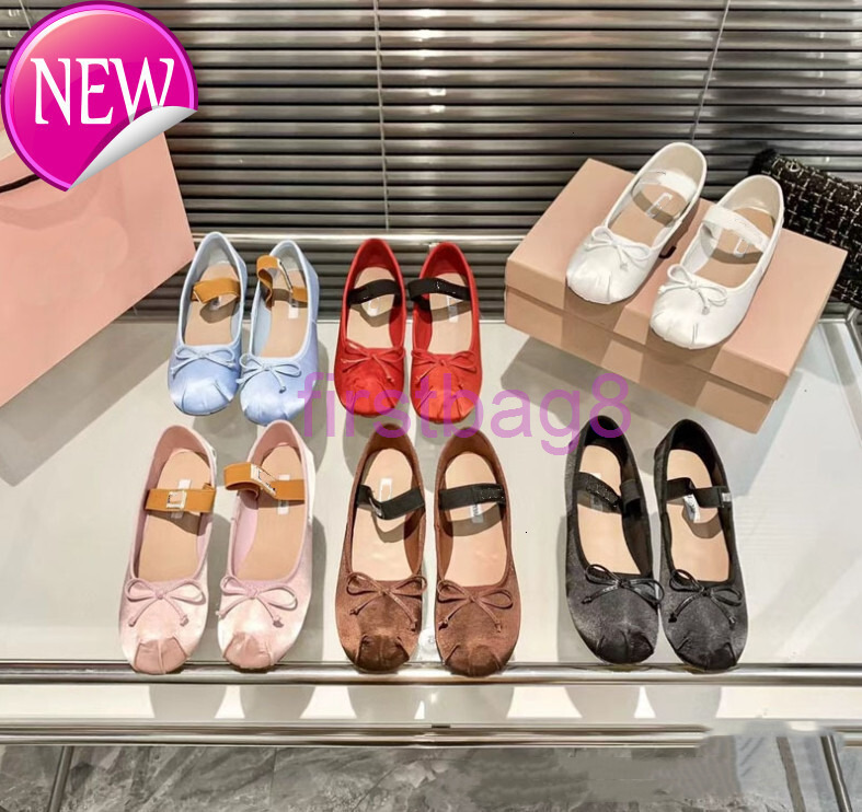 2023 Fashion Luxury designer Dress shoes Women Pink ballet shoes Women's bow shoes French Satin flat shoes Mary Jane flat shoes Size 34 4016