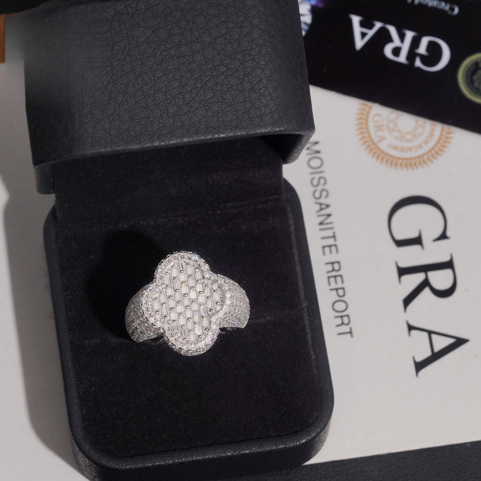 S925 silver moissanite flower full diamond four-leaf clover hip-hop style, iced-out ring, drop shipping