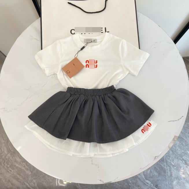 Designer Baby Clothes Luxury Kids Designer Clothes 2Piece Sets Summer Girls Boys Cute Suit 2piece Suit Baby Designer Children Tshirt Clothes p814
