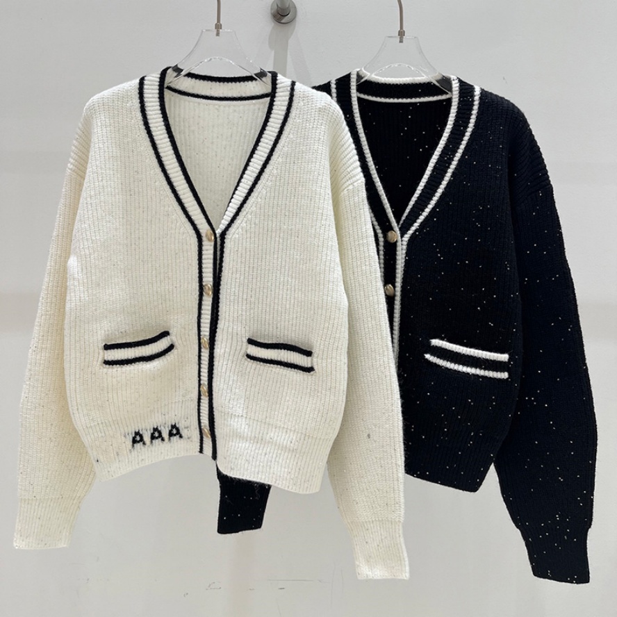 Designer Women Elegant Knit Cardigan Simple Loose V Neck Buttons Sweater Coats Autumn White Sequins Knitted Cardigan