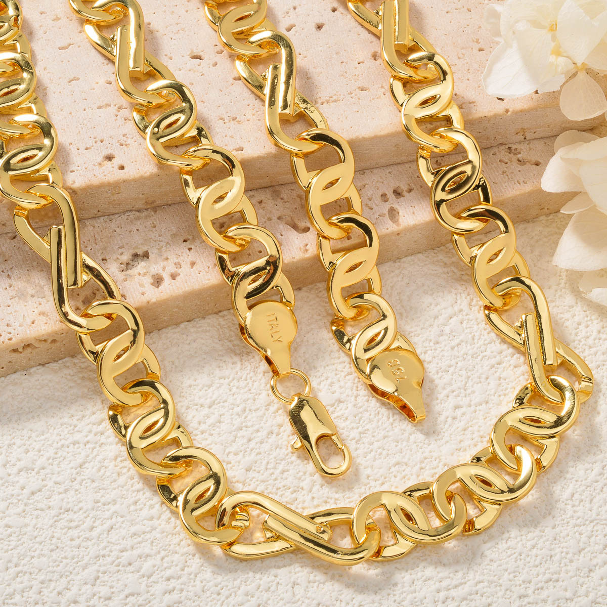 Manufacturer's in-stock, best-selling jewelry, handmade chain, eight-character ring light luxury classic style necklace, wholesale
