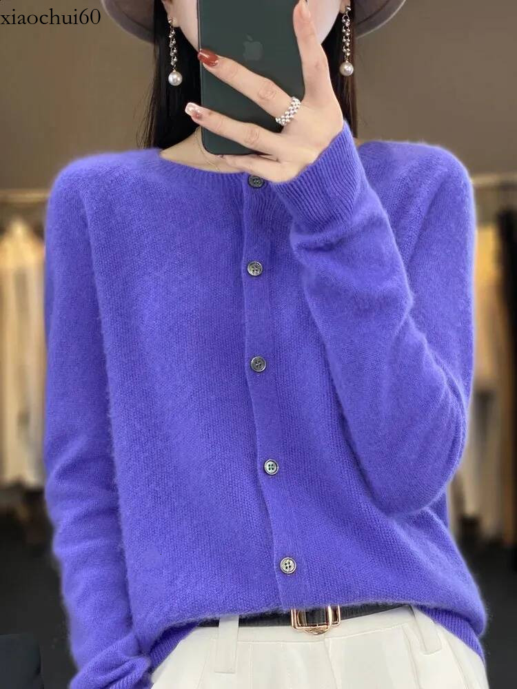 Long sleeved 100% Merino wool sweater cashmere cardigan spring and autumn womens Oneck knitted top fashionable basic 240826