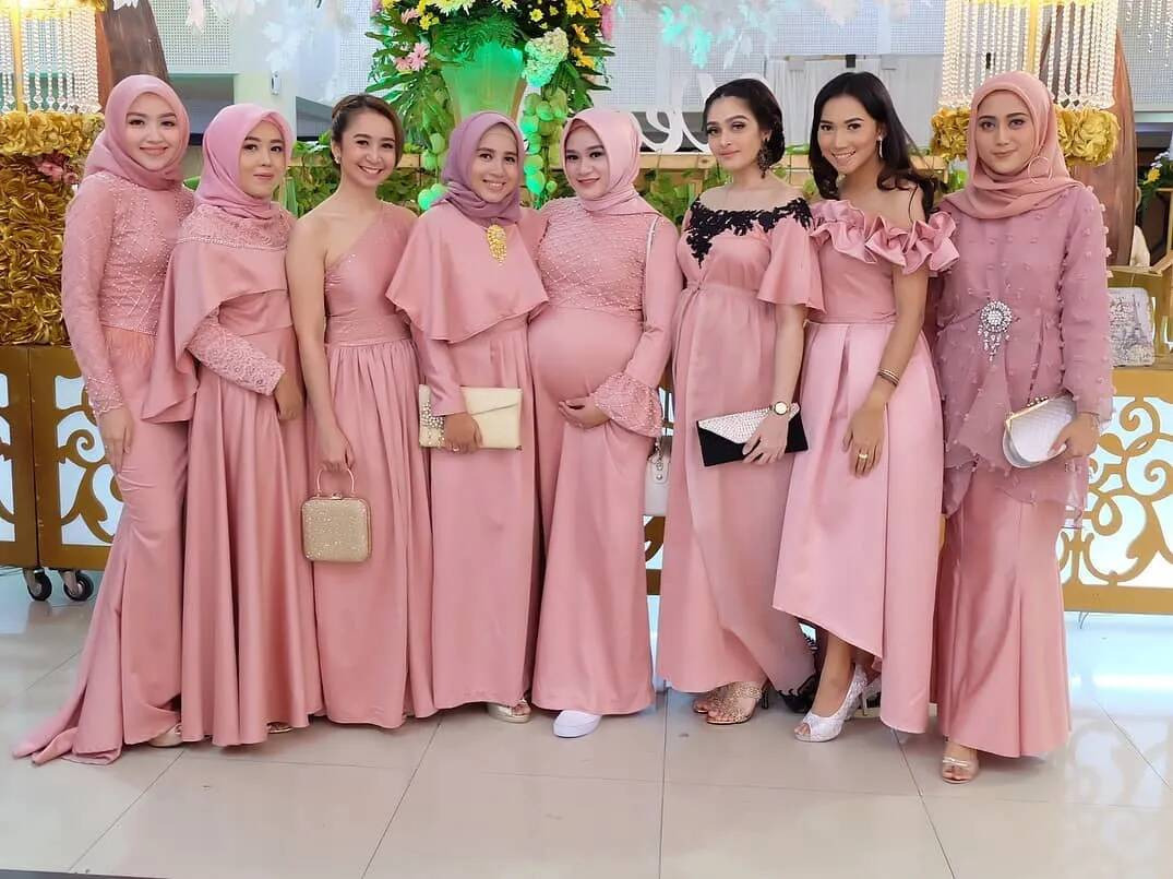Muslim Bridesmaid Dresses Series Hijab Islamic Dubai Prom Party Gowns Plus Size Garden Country Maid Of Honor Wedding Guest Dress