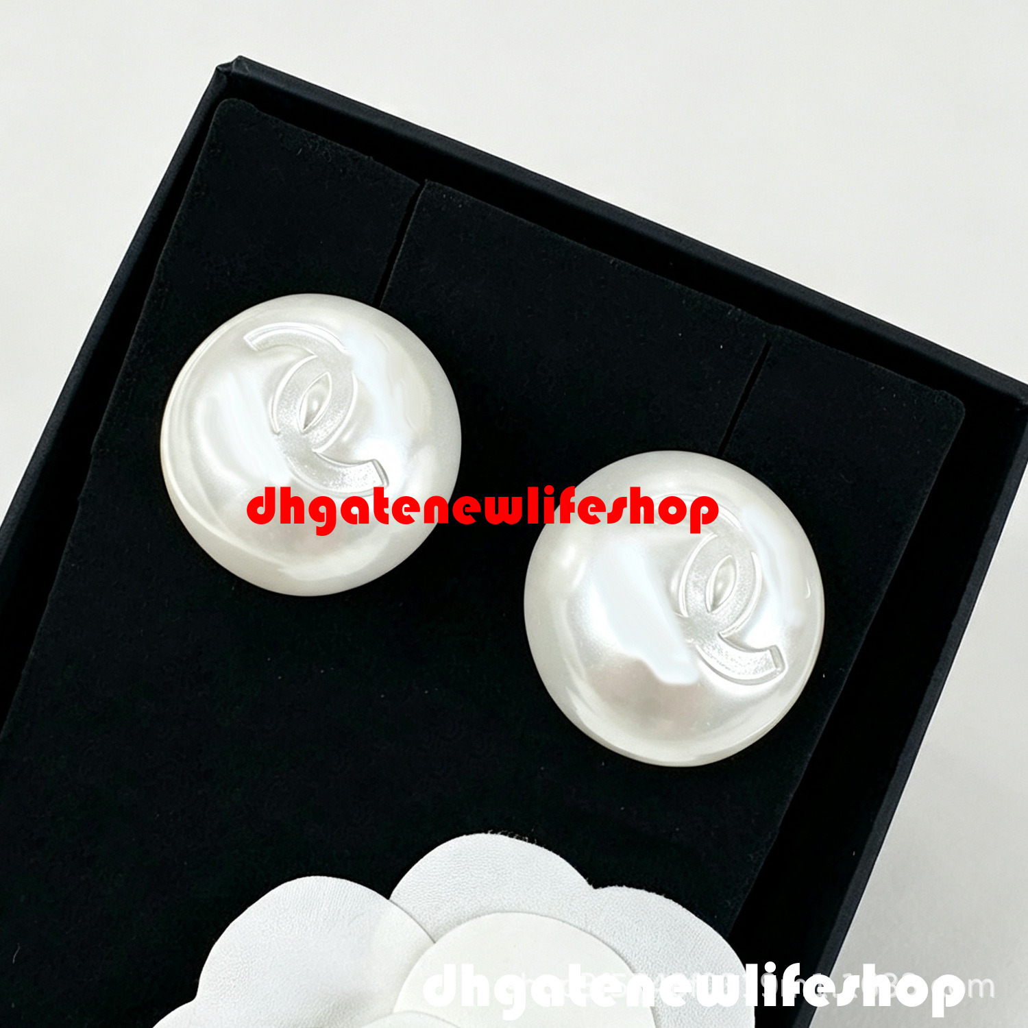 luxury cc earrings designer jewelry Large 24Mm Embossed Resin Pearl Stud Earrings Half-Sphere channel earrings