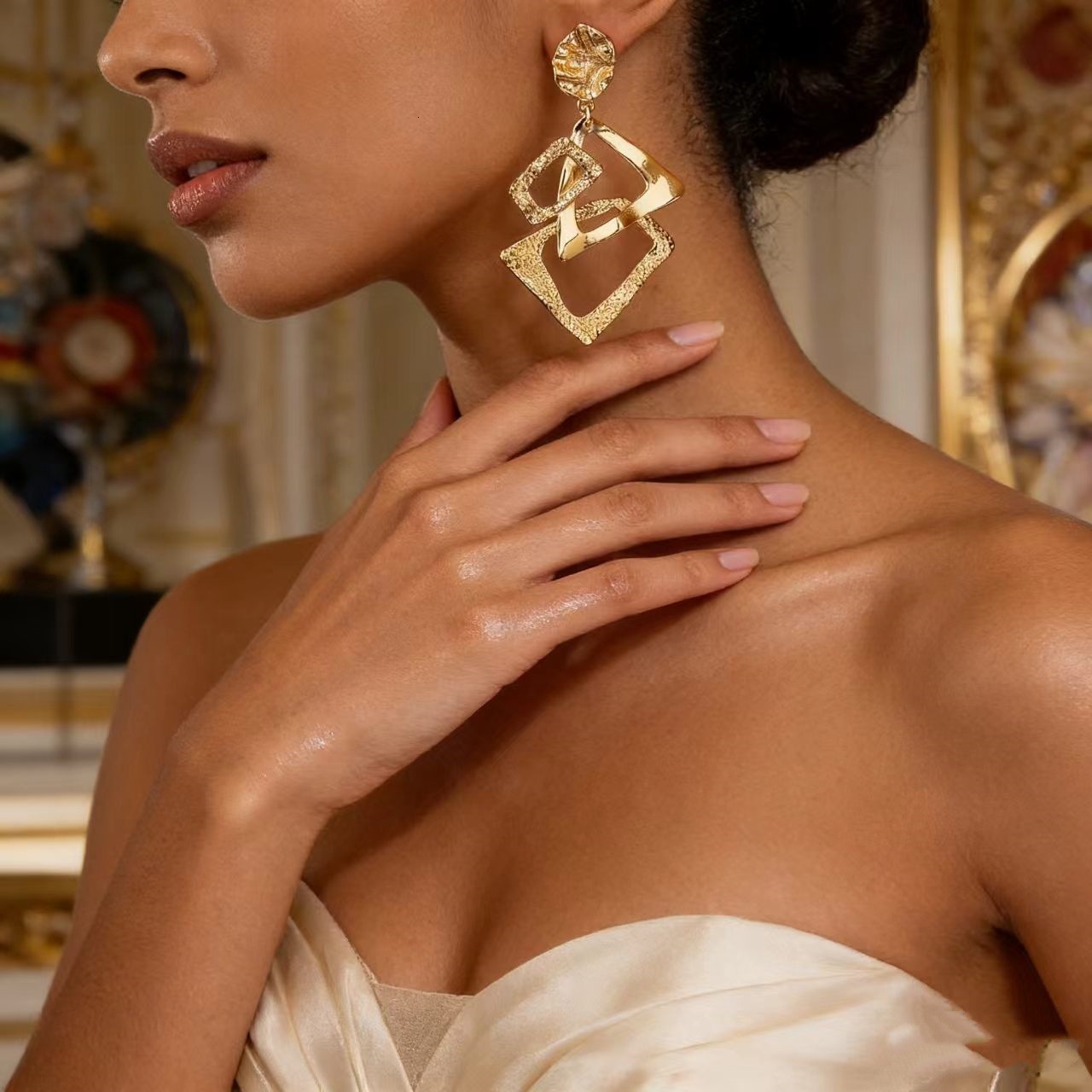 Luxury Brand Designer Jewelry European American Style Geometric Hollow Long Earrings, Featuring Sophisticated Unique Design, Perfect For Women, Offe