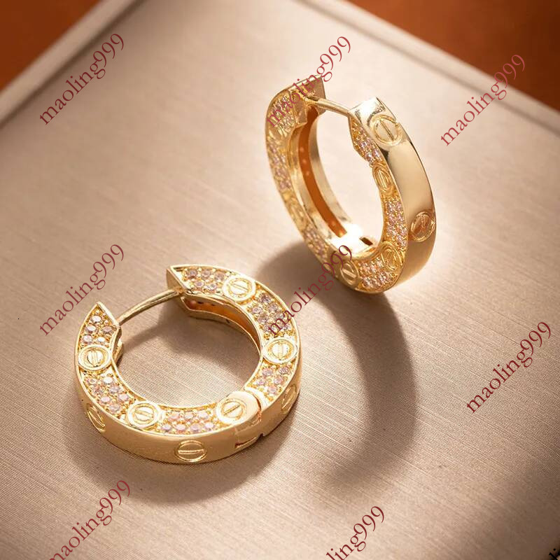 Luxury Brand Designer Gold Small Circle Hoop Earrings For Women 2025 New High end Elegant Simple Clip on Ear Jewelry Hot selling
