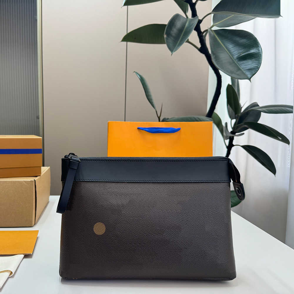 Designer Clutch Bag For Women Men Leather Pouch Large Capacity Cosmetic Makeup Bag Multi-functional Portable Wash Bags Wallet Organizer Purse 261013