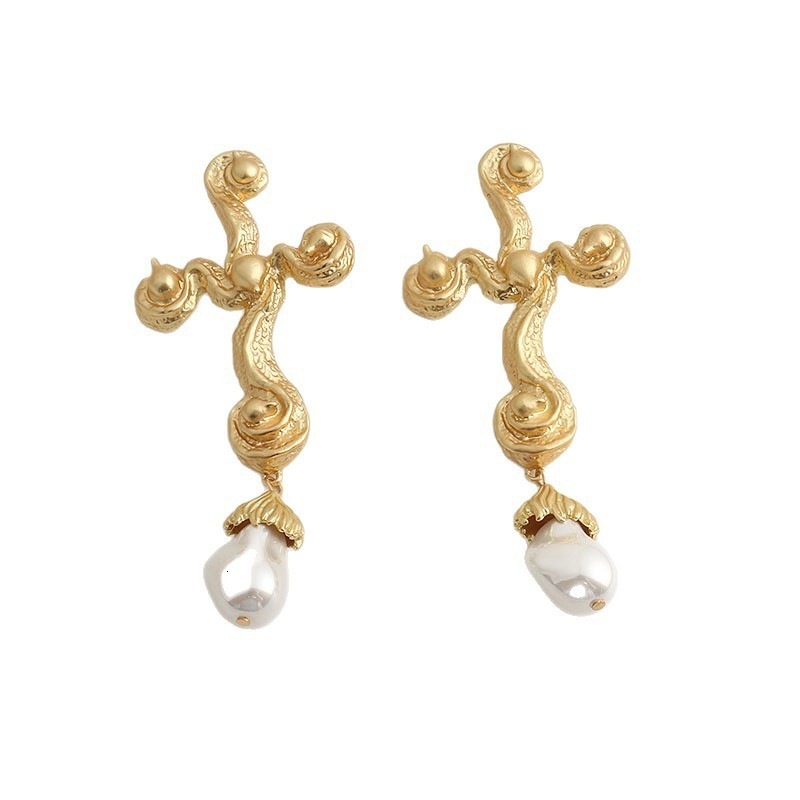 European and American fashion show-inspired retro court-style embossed cross earrings, 2025 new collection, high-end pearl clip-on earrings