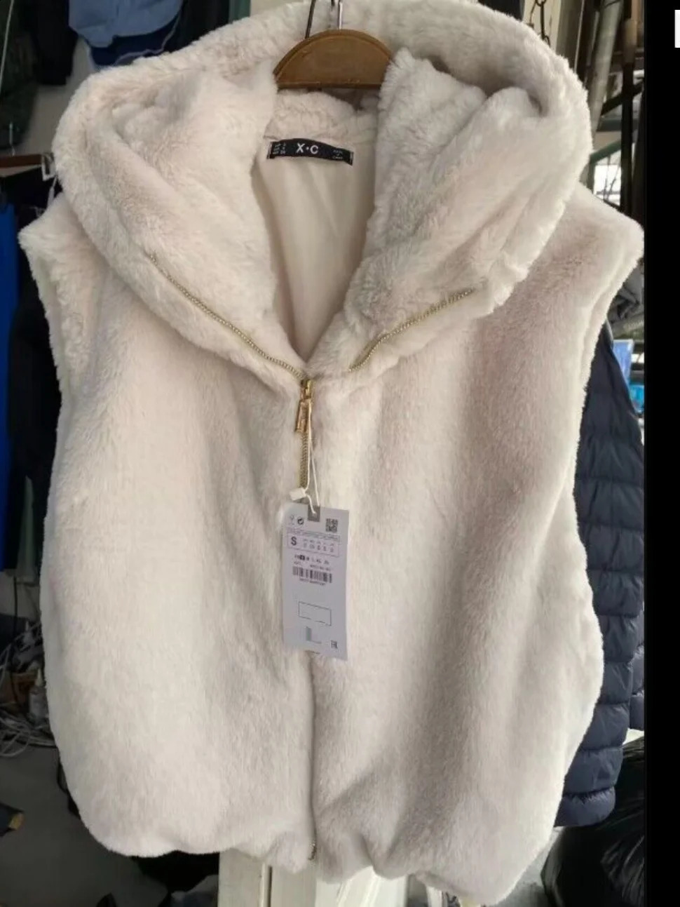 Autumn Winter Loose Women's Zipper Hooded Furry Vest Anti-Aging Svel Top Pure Color Versatile Sle Regular Length 261014