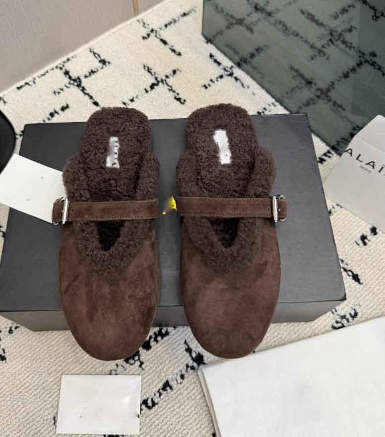 Fashionable Designer Women's Shearling mules Femmes -Fur Lined Loafers, Flat Heel Slippers: Calf Hair Upper, Rubber Sole Casual Shoes
