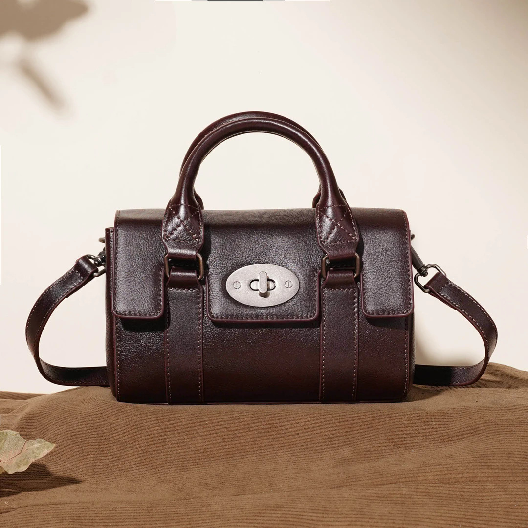 designer Autumn New Collection Lightweight and Stylish Shoulder Bag Retro Genuine Leather Women s Bag Casual and Versatile Handbag Cowhide Crossbody