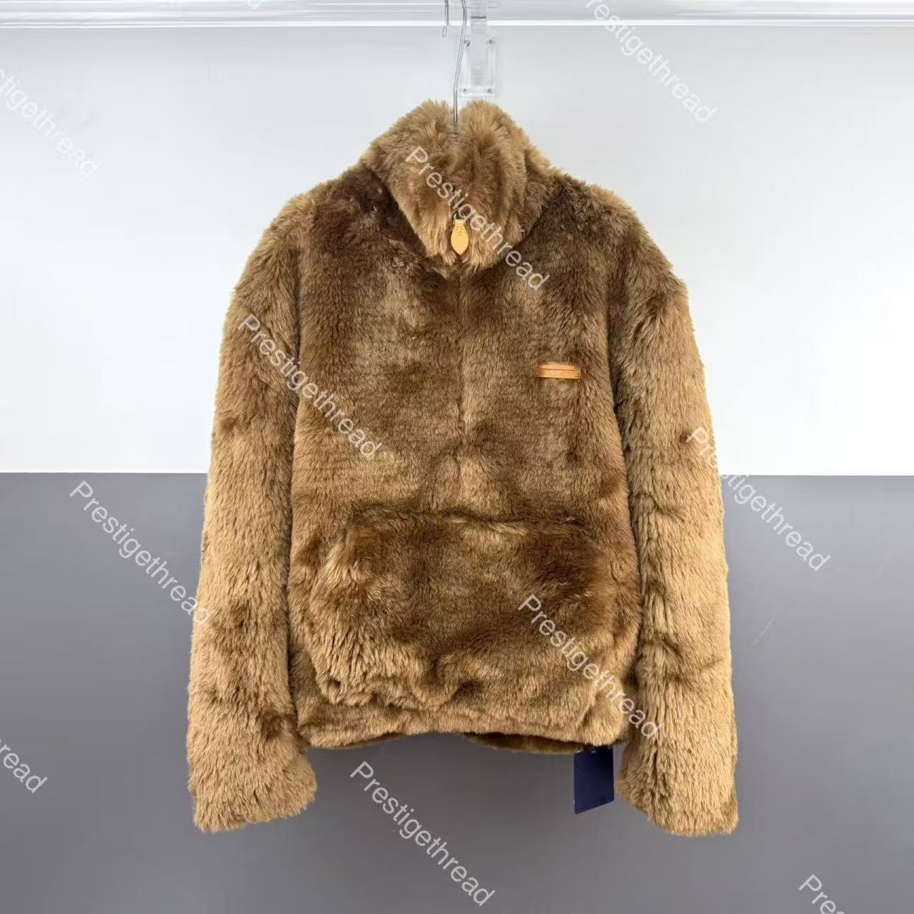 2026 FW Autumn and Winter New Leather Patch Half-Zip Plush Fur Stand Collar Jacket High-Quality Designer Men's Fur & Faux Fur Fashionable and W