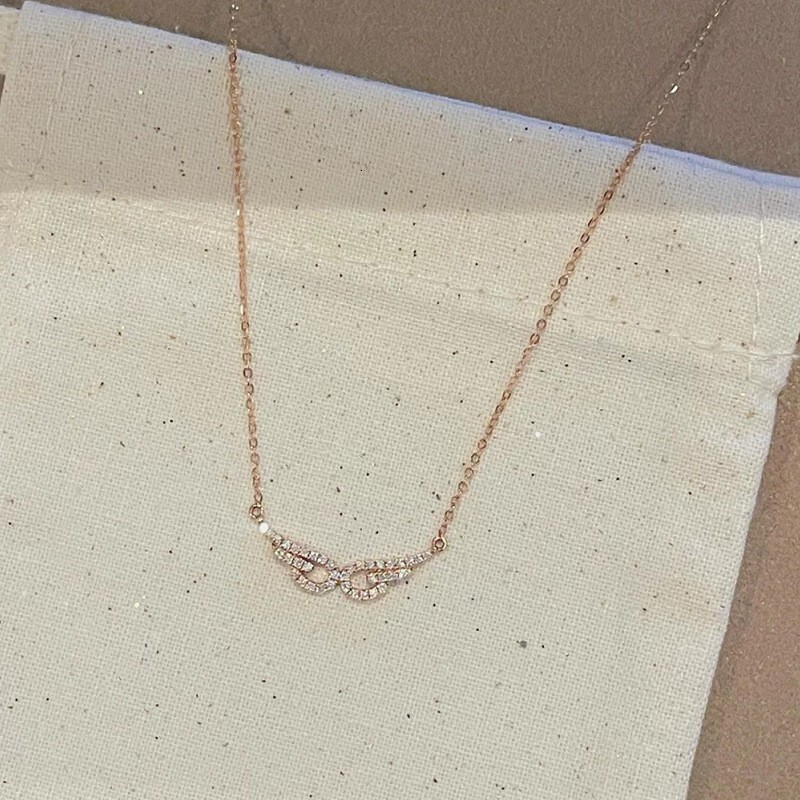 Luxury Elegant Dainty Jewelry Luxury Brand Designer Jewelry Full-Diamond Angel Wing Necklace Women, Featuring Cubic Zirconia, Lightweight Luxurious