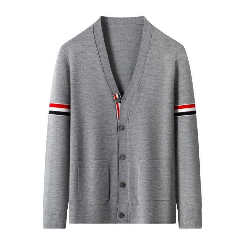 men's Designer cardigan Brand knitted autumn new classic color stripe trend pocket Korean casual side slit V-neck sweater coat M261016