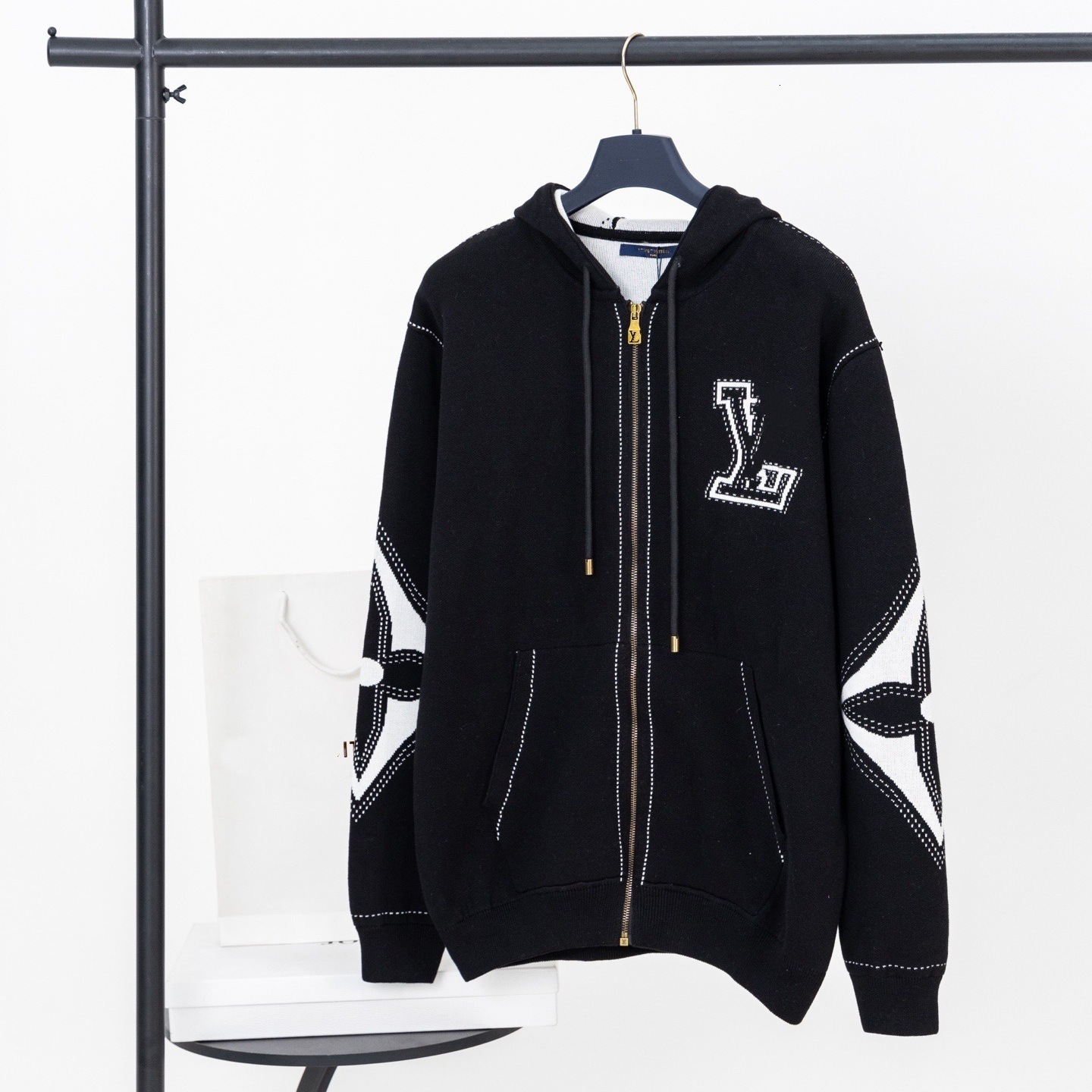 High-quality, new autumn 2025 collection designer luxury from Lujia: knitted, embroidered four-leaf clover casual, loose-fitting, zip-up cardigan ja