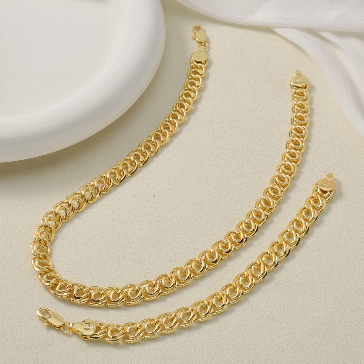 European American retro, thickened, matte-finished Cuban link chain, plated with 18K gold, trendy luxurious necklace and bracelet