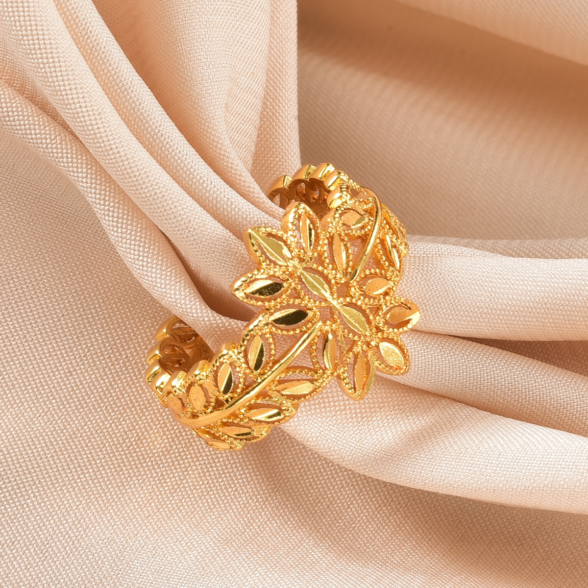 Brass gold-plated tassel ring, simple and luxurious featuring a wheat stalk motif, open ring style, Middle Eastern design, 18K gold