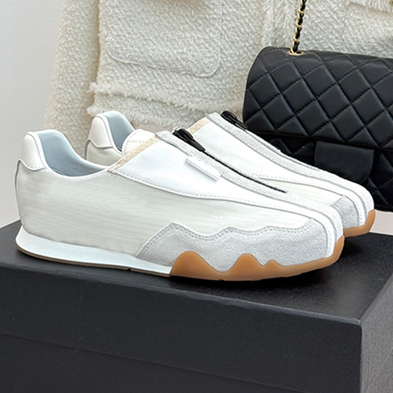 Fall Winter 2026 Womens CC Sneakers Luxury Suede Calfskin Front Zipper Retro Racing Low Top Casual Shoes Round Toe Designer CC Sport Shoes Gum Rubbe