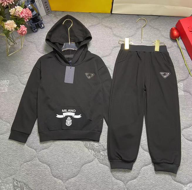 Boys Girls Designer Clothes 2Piece Sets Kids Designer Clothes Luxury Kids Clothing All The Year Top Quality Suit Brand Logo Children Shirts Clothes