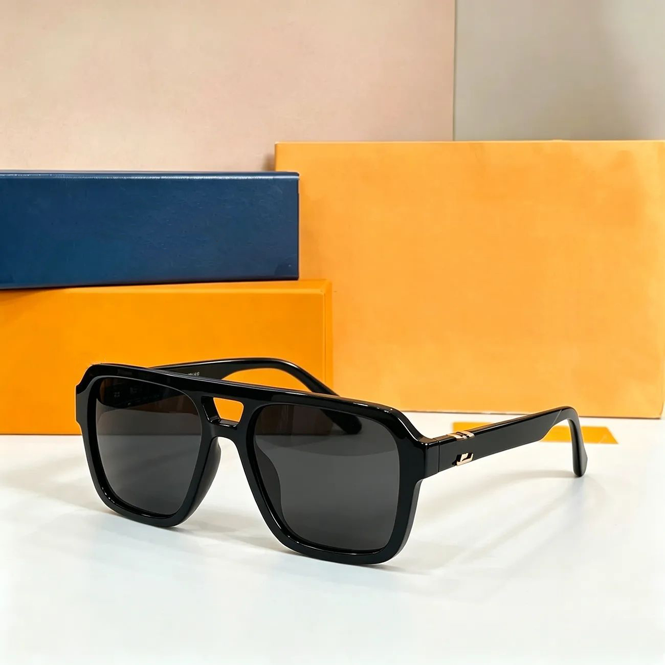 2026 New Double Beam Square Sunglasses Fashion Trend Personalized Leisure Sports Sunglasses with gift glasses