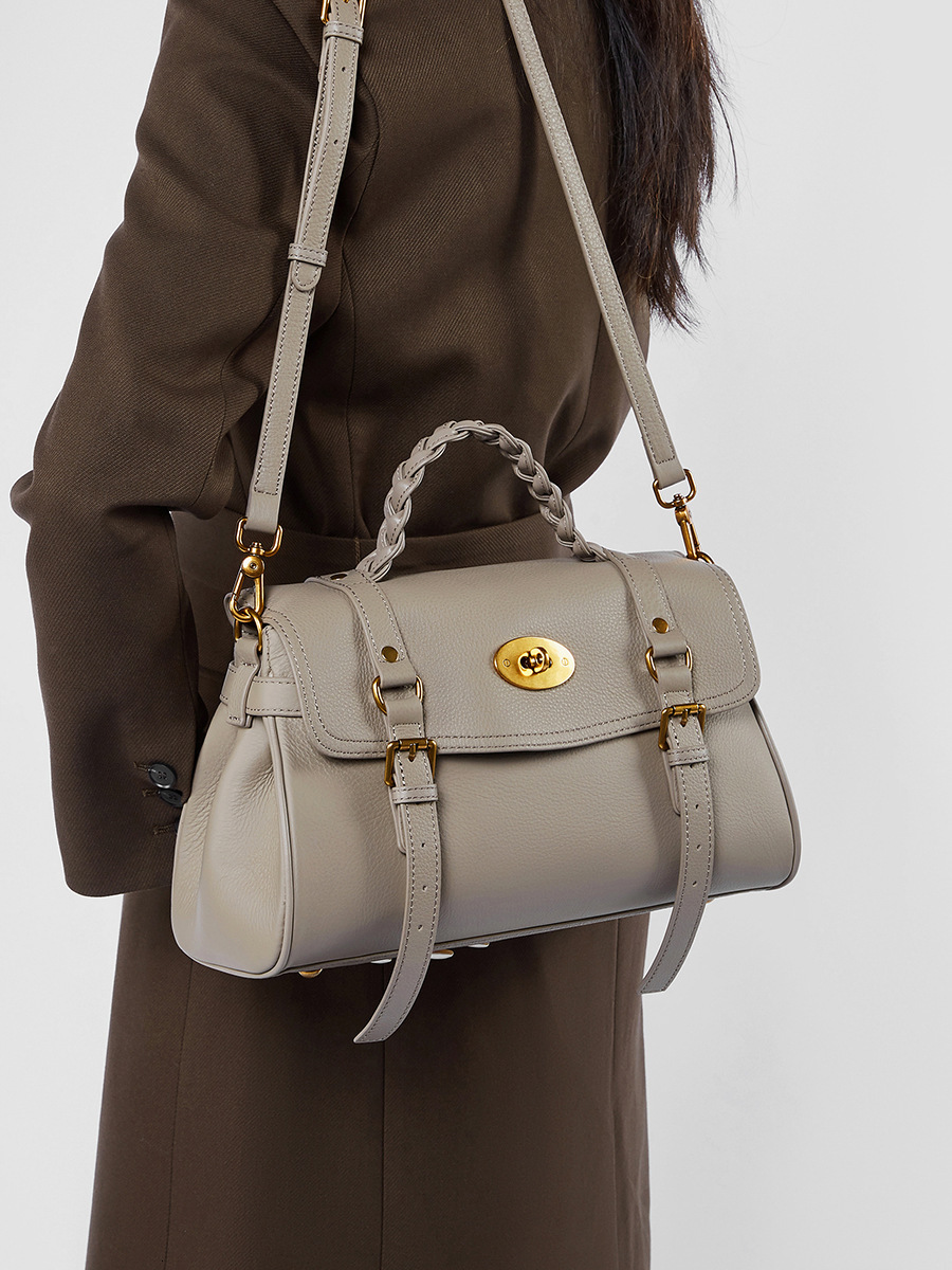 designer Top layer cowhide messenger bag versatile commuter handbag for women new model single shoulder tote bag briefcase