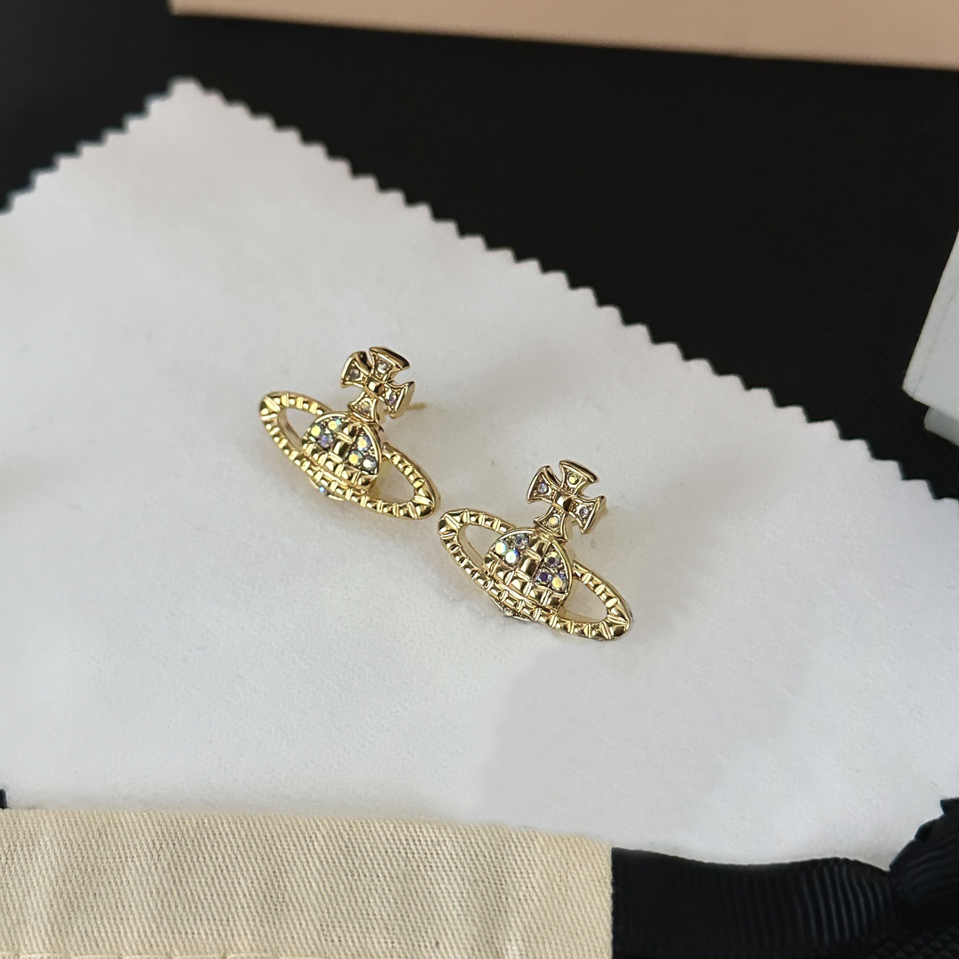 Classic Designer Gold Plated Zircon Saturn Earrings A Luxurious And Fashionable Gift Suitable For Womens Daily Leisure Wear Paired With Jewelry