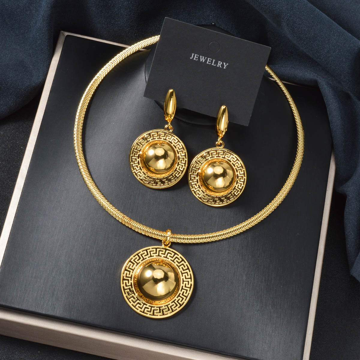 2025 Personalized Retro Artistic Creative Necklace Earring Set, European and American Exaggerated Gold-Plated Women's Jewelry Set