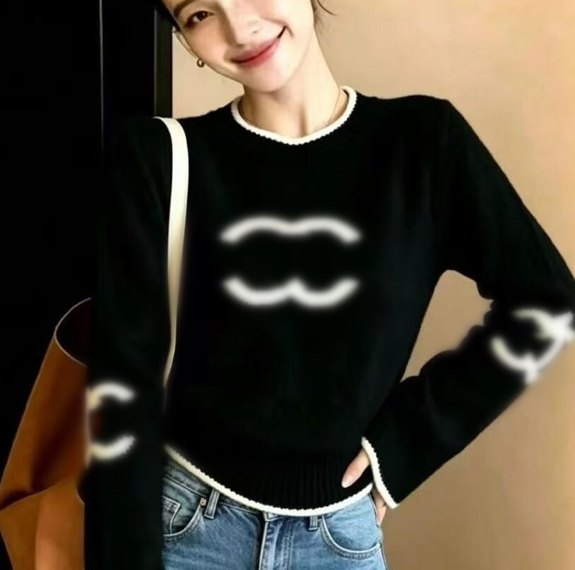 women's sweaters round neck knitted Designer Sweaters top Black White women warm pullover Luxury coats