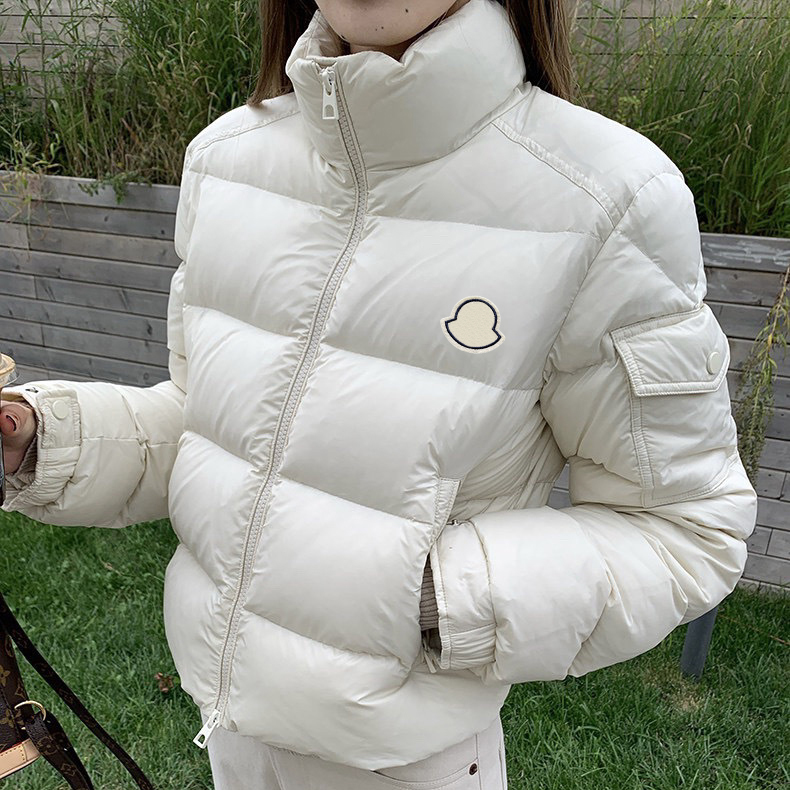 Designer Down Jacket Luxury Crop Down Coat For Womens Versatile Lady Bodywarmer Brand Puffer Coat Casual Jacket Lady Parkas Puffer Jacket