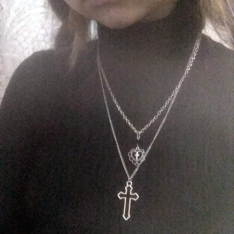 Luxury Brand Designer Jewelry Foreign Trade Gothic Punk Style Hollow Heart Cross Pendant Necklace Factory Direct Sale Luxury Delicate Daily Jewelry