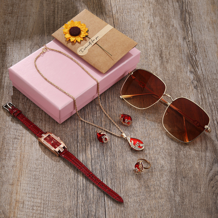 ch 2026 quartz New Cross-Border Fashion Women's Leather Strap Quartz Watch Sunglasses Postcard 7-Piece Gift Box Set Ladies ljh456