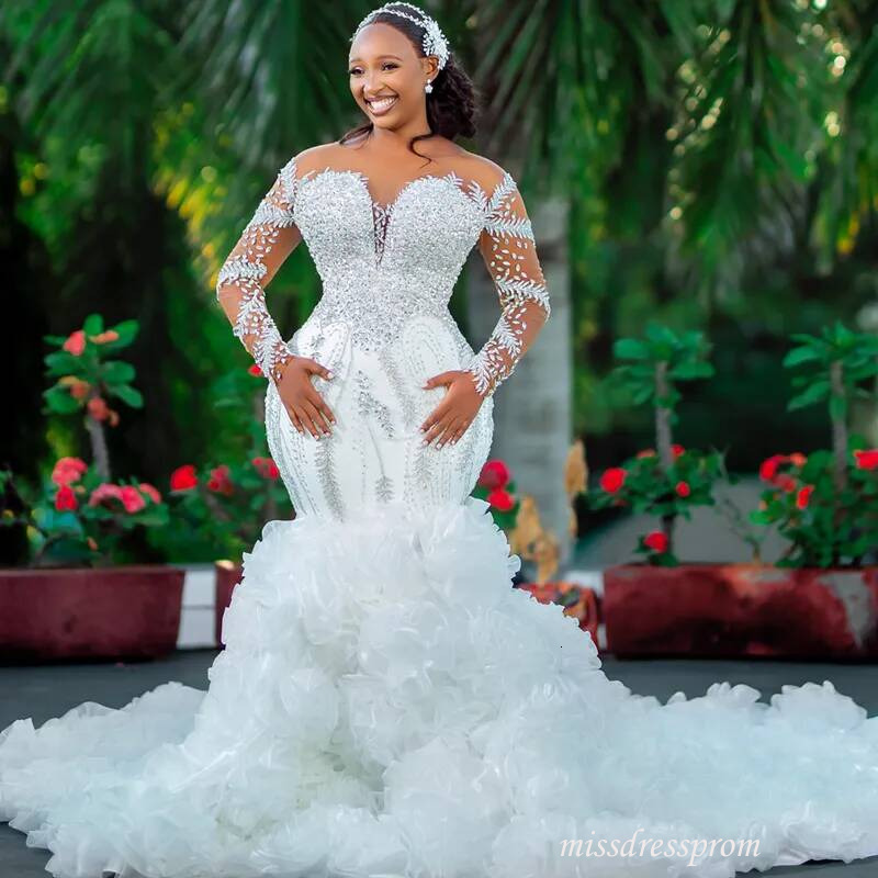 Plus Size For Bride Mermaid Wedding Gowns Sheer Neck Crystals Long Sleeves Sequined Beaded Lace Rhinestones Bridal Dress D379