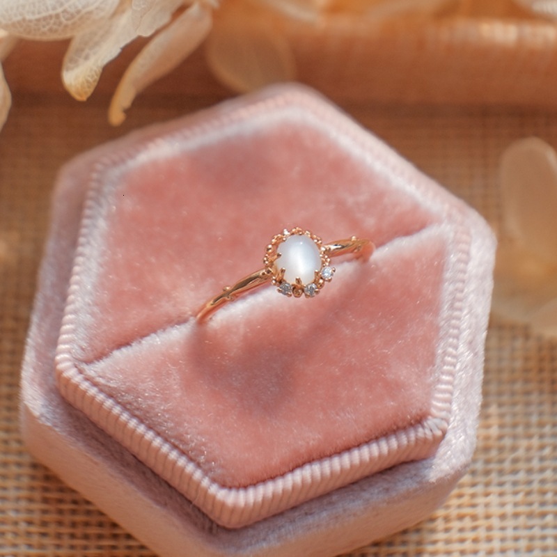 light luxury Japanese-style elegant nojess natural white moonstone cat-eye lace-trimmed oval gold-plated ring