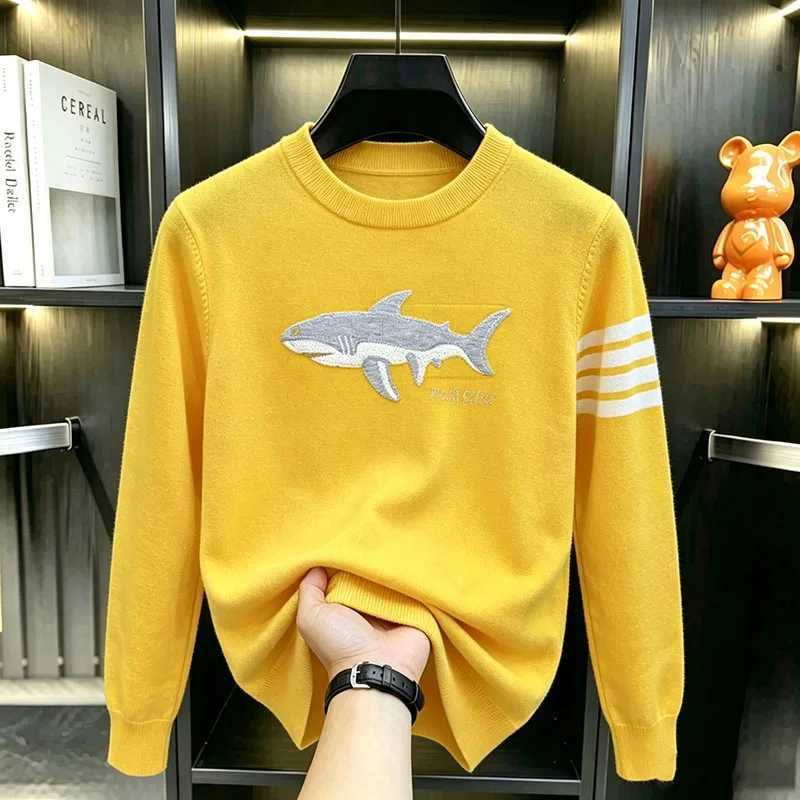Winter Men's and 2026 Autumn New Long Slved Men's Sweater Korean Version with Wool Light Knitted Sweater M261016