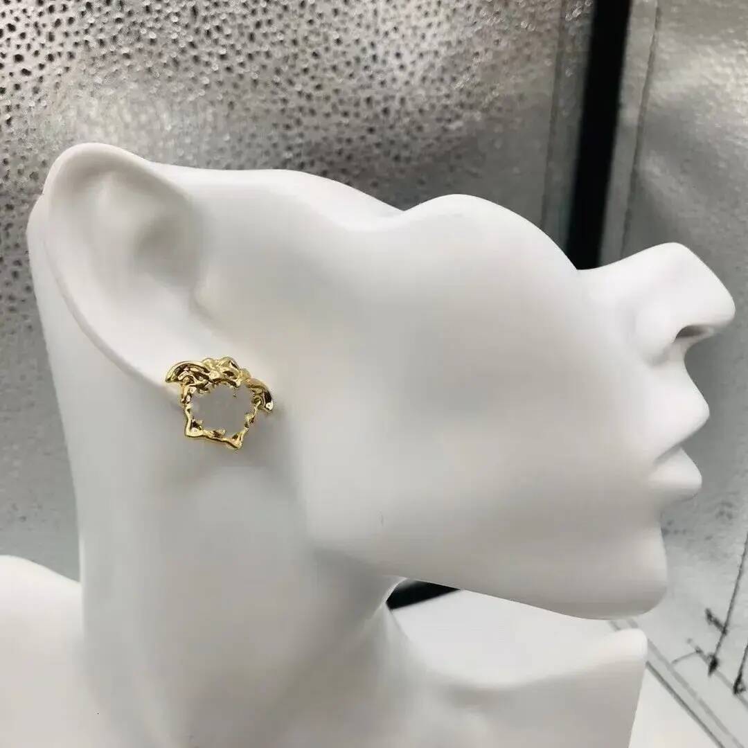 Mini Flat Stud Earring New Gold Earrings Women's Fashion Party Christmas Wedding Bridal Gift cubic zirconia Designer Jewelry Geometric Heart St