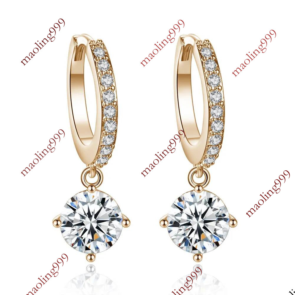 Boucles d'oreilles de luxe en plaque dorée avec clous en diamant pour femme - Pendentif élégant en zircone cubique - Bijoux élégants et élégants