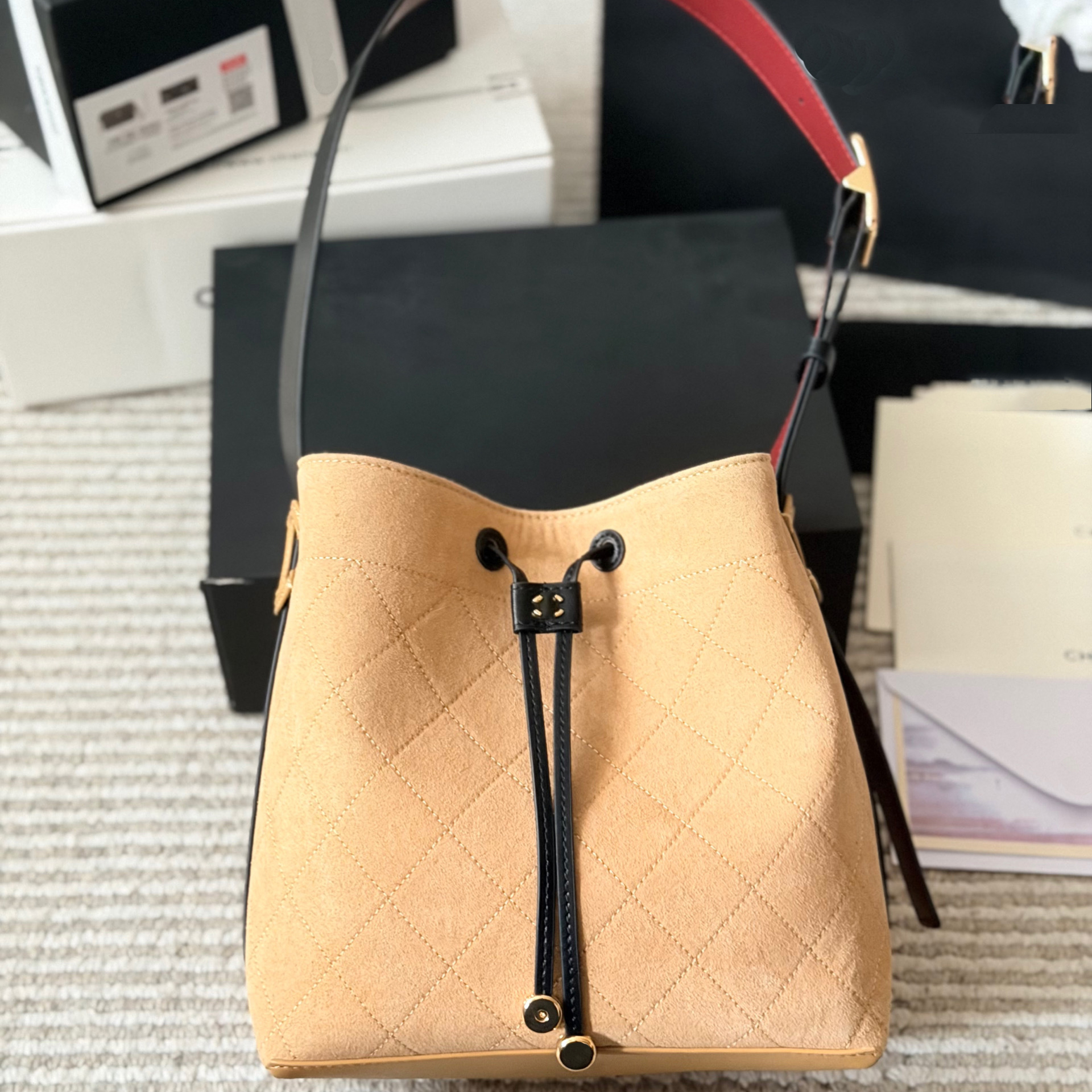26B Designer Bag 26 bag suede trendy style Shoulder Bag Caviar Designer Handbag Fashion Bag Evening Bag Metallic Leather Chain Square Lattice Sheeps