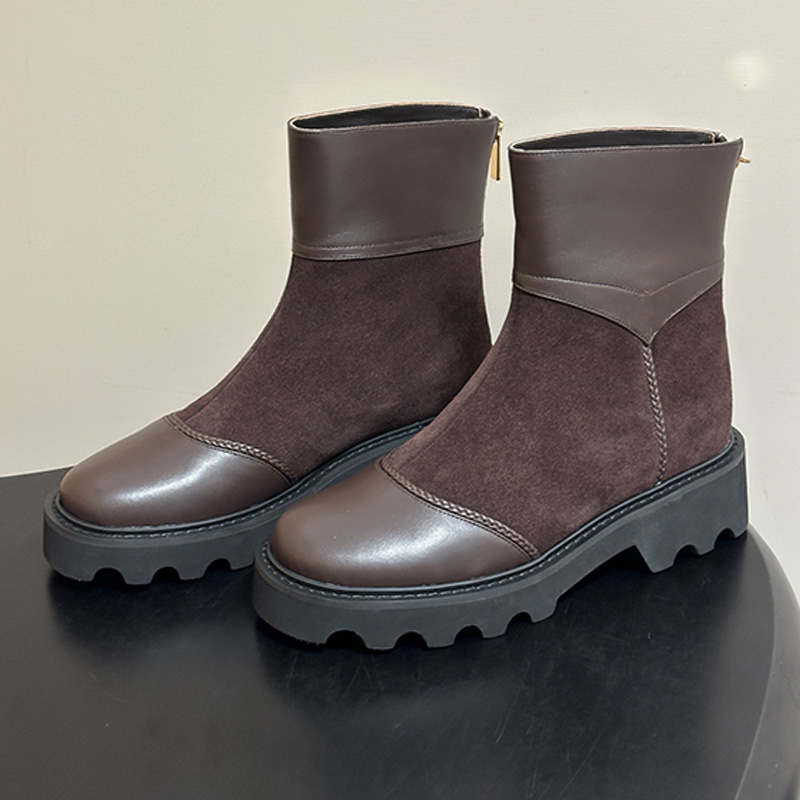 Classic Womens Designer Thick Soled Short Boots Luxurious Calf Leather Back Zipper Short Boots Womans Fashionable Daily Wear Ankle Boots